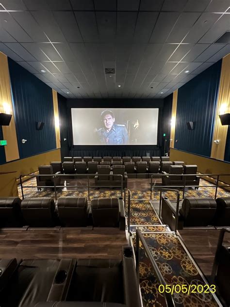 cinema 8.